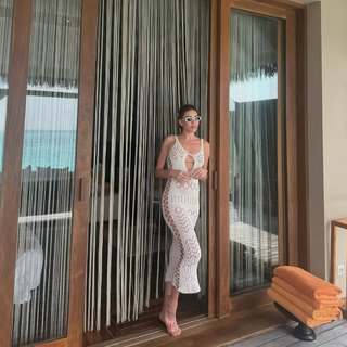 Sinem Kobal feet photo thumbnail