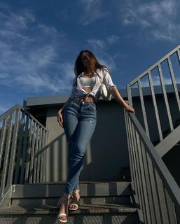 Sinem Özgür feet photo thumbnail