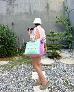 Sinem Özgür feet photo thumbnail