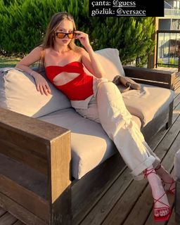 Sinem Özgür feet photo thumbnail