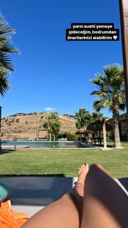 Sinem Özgür feet photo thumbnail