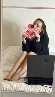 Sinem Özgür feet photo thumbnail