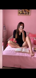 Sinem Özgür feet photo thumbnail