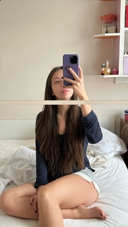 Sinem Özgür feet photo thumbnail