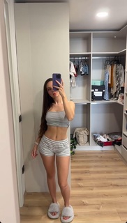 Sinem Özgür feet photo thumbnail