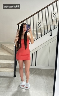 Sinem Özgür feet photo thumbnail
