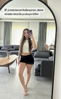 Sinem Özgür feet photo thumbnail