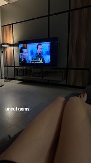 Sinem Özgür feet photo thumbnail