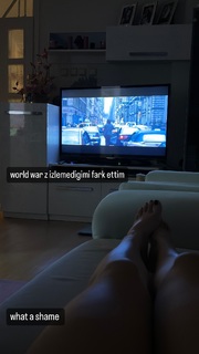 Sinem Özgür feet photo thumbnail