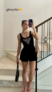 Sinem Özgür feet photo thumbnail