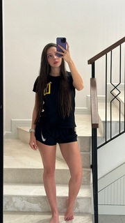 Sinem Özgür feet photo thumbnail