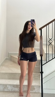 Sinem Özgür feet photo thumbnail