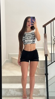 Sinem Özgür feet photo thumbnail