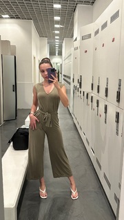 Sinem Özgür feet photo thumbnail