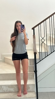 Sinem Özgür feet photo thumbnail