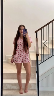 Sinem Özgür feet photo thumbnail