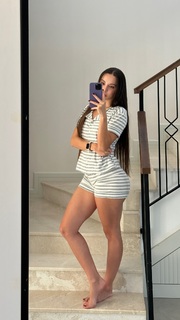 Sinem Özgür feet photo thumbnail