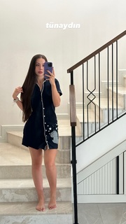 Sinem Özgür feet photo thumbnail