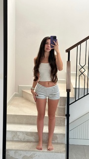 Sinem Özgür feet photo thumbnail