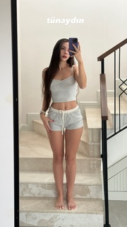 Sinem Özgür feet photo thumbnail