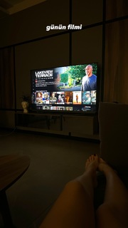 Sinem Özgür feet photo thumbnail