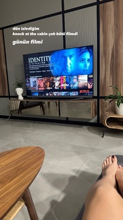 Sinem Özgür feet photo thumbnail