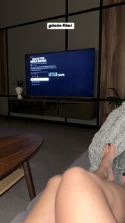 Sinem Özgür feet photo thumbnail