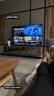 Sinem Özgür feet photo thumbnail