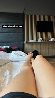 Sinem Özgür feet photo thumbnail