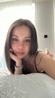 Sinem Özgür feet photo thumbnail