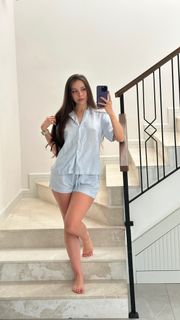 Sinem Özgür feet photo thumbnail