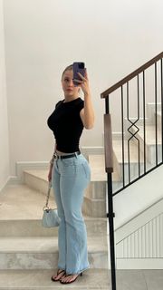 Sinem Özgür feet photo thumbnail