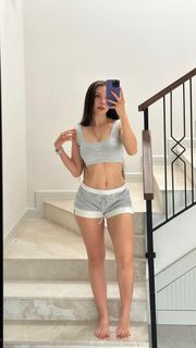 Sinem Özgür feet photo thumbnail