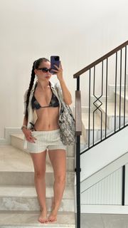 Sinem Özgür feet photo thumbnail