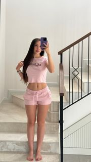 Sinem Özgür feet photo thumbnail