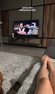 Sinem Özgür feet photo thumbnail