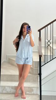 Sinem Özgür feet photo thumbnail