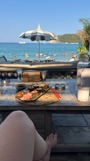 Sinem Özgür feet photo thumbnail