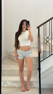 Sinem Özgür feet photo thumbnail