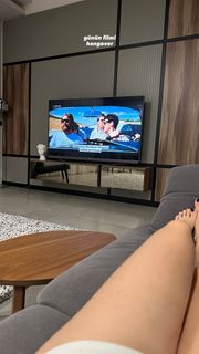 Sinem Özgür feet photo thumbnail