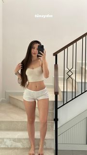 Sinem Özgür feet photo thumbnail