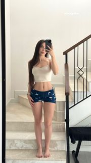 Sinem Özgür feet photo thumbnail