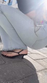 Sinem Özgür feet photo thumbnail