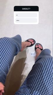 Sinem Özgür feet photo 12