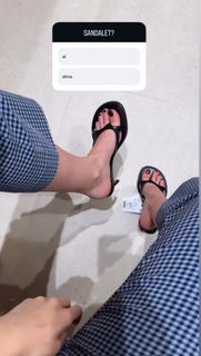 Sinem Özgür feet photo 11