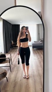 Sinem Özgür feet photo 9