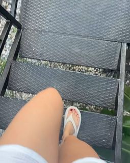 Sinem Özgür feet photo 14