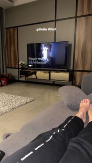 Sinem Özgür feet photo 1