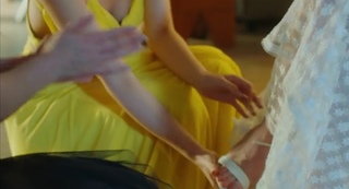 Sinem Ünsal feet photo thumbnail