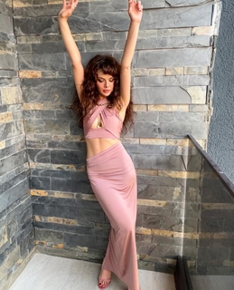 Sinem Ünsal feet photo thumbnail